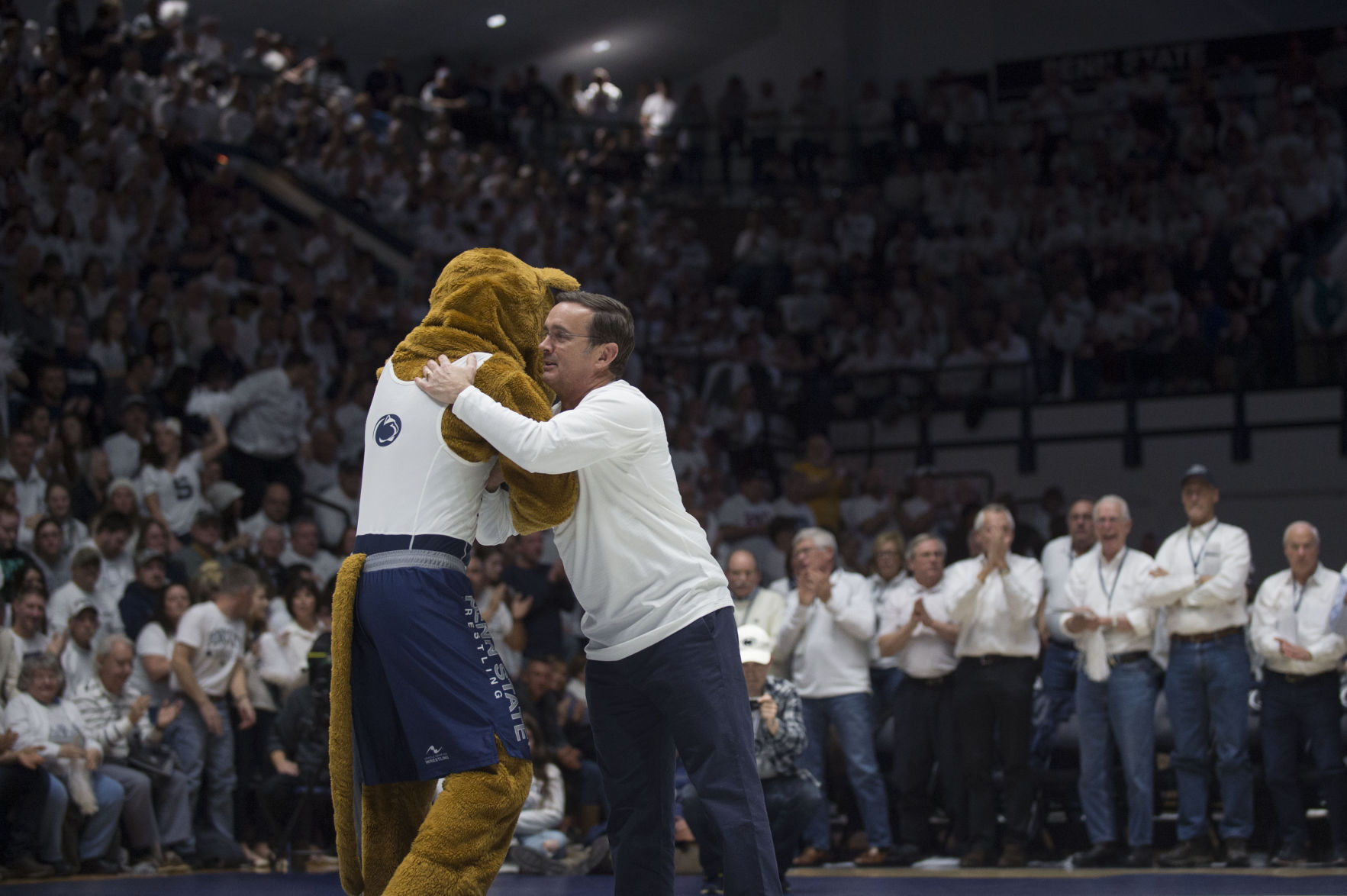 Wrestling vs Minnesota, Jeff Cook is introduced